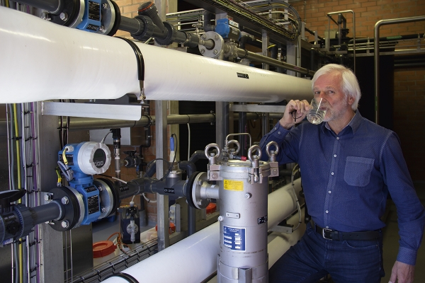 beeld3brouwerijwestmallereverseosmoseindewittepijpenzittendemembranen.jpg