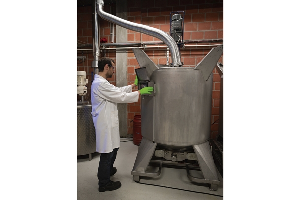 avecominedehandschutter03.jpg