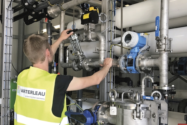 beeld12deroinstallatiebijdanoneinrotselaar.jpg