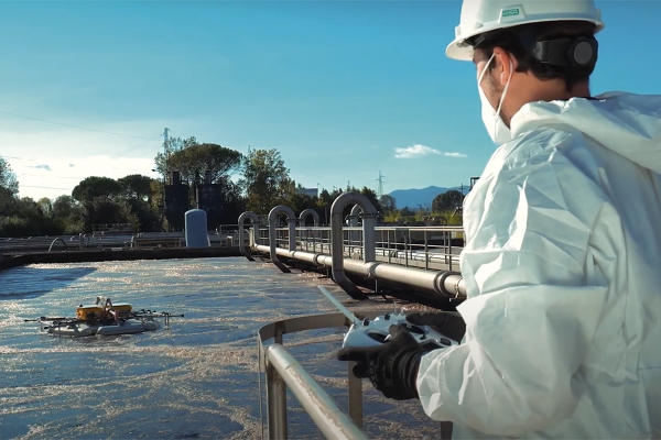 beeld5lessdronemeetlachgasopdewaterzuivering.jpg