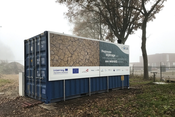 beeld3containermetbouwbord.jpg